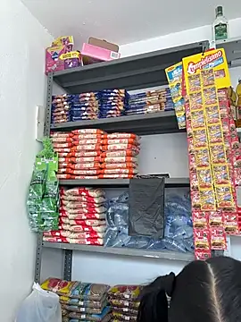 Miia Jazmin online show from 10/31/25, 04:25