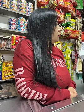 Miia Jazmin online show from 11/26/25, 11:27