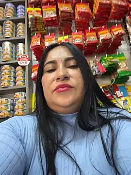 Snapshot of Miia_Jazmin chatting on 06/19/26, 02:12 Miia Jazmin online show from 06/19/26, 02:12