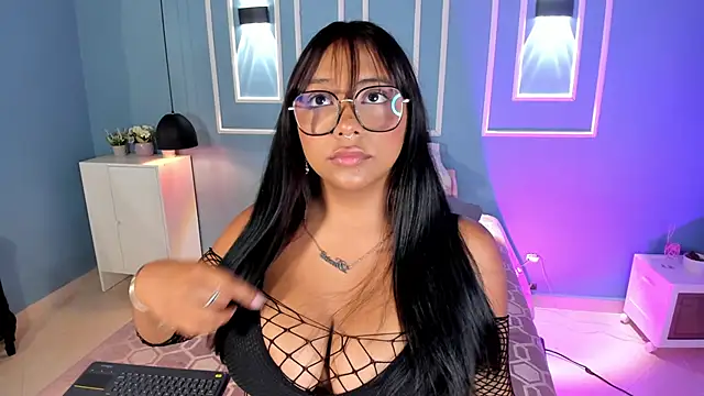 isabella zc online show from 05/18/26, 12:10