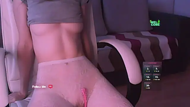 Snapshot of ur_sweet_berry chatting on 09/25/25, 06:52 ur sweet berry online show from 09/25/25, 06:52