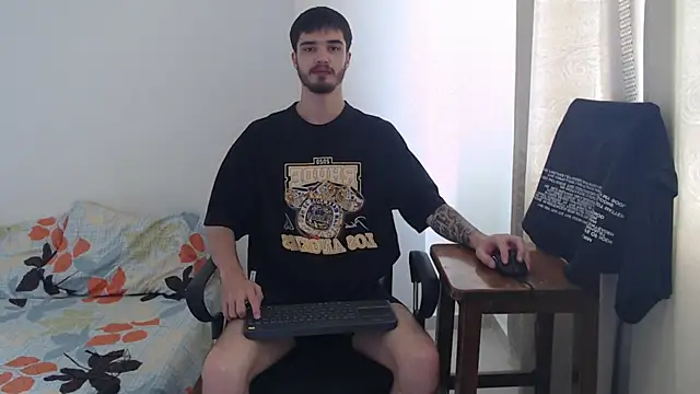 Aleex Miller online show from 11/05/25, 03:26