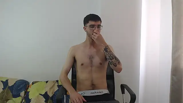 Aleex Miller online show from 09/29/25, 06:13