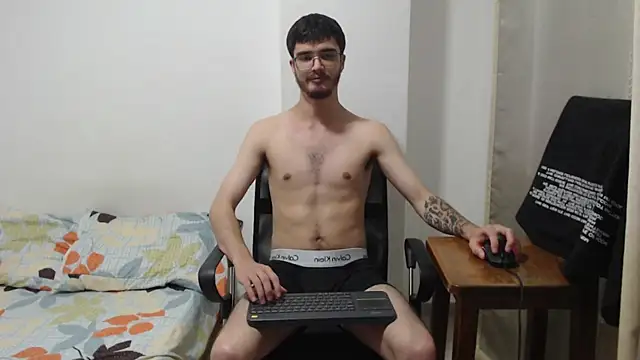 Aleex Miller online show from 11/08/25, 04:05