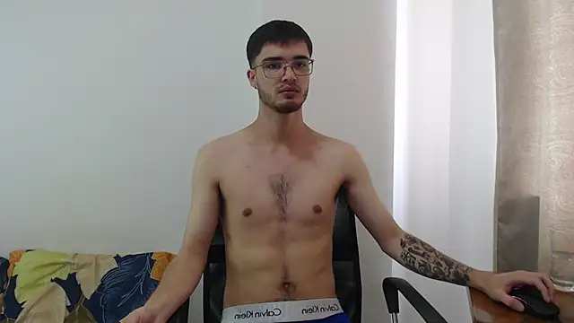 Aleex Miller online show from 10/03/25, 06:20