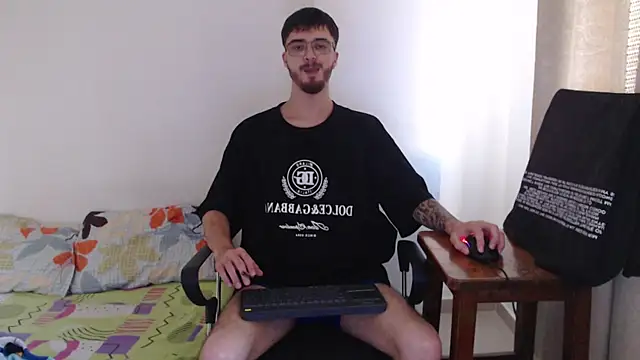 Aleex Miller online show from 11/17/25, 10:25