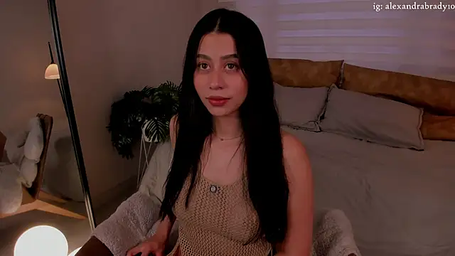 hannah brady online show from 10/14/25, 09:36