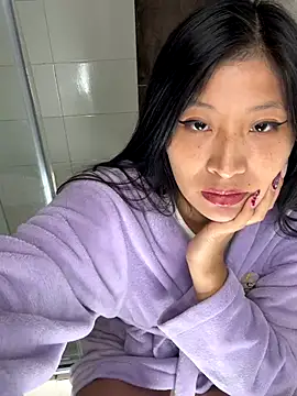 hannah howeell   online show from 11/12/25, 03:16