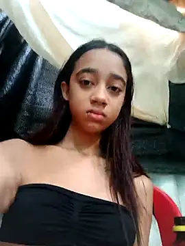 Snapshot of Zoe_Sweett18 chatting on 02/20/25, 12:25 Zoe Sweett18 online show from 02/20/25, 12:25