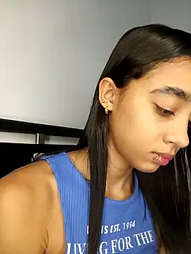 Zoe Sweett18 online show from 04/13/26, 07:18