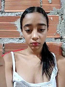 Snapshot of Zoe_Sweett18 chatting on 10/14/25, 12:50 Zoe Sweett18 online show from 10/14/25, 12:50