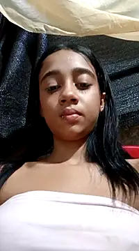 Snapshot of Zoe_Sweett18 chatting on 03/03/25, 10:42 Zoe Sweett18 online show from 03/03/25, 10:42