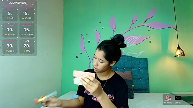 Connie Bell online show from 10/17/25, 08:54