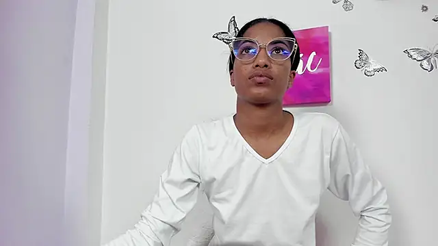 Snapshot of dany_brownie chatting on 03/01/25, 08:23 dany brownie online show from 03/01/25, 08:23