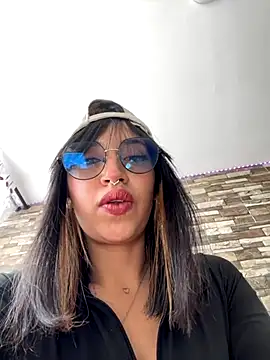 MiaFlamesxxx online show from 11/27/25, 02:50