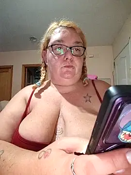 diosacurvy1984 online show from 10/25/25, 07:51