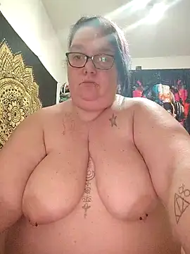 diosacurvy1984 online show from 03/16/26, 10:01