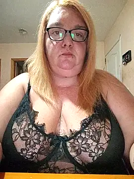 diosacurvy1984 online show from 10/15/25, 06:44