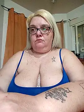 diosacurvy1984 online show from 04/08/26, 07:43