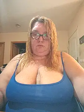 diosacurvy1984 online show from 11/28/25, 08:47