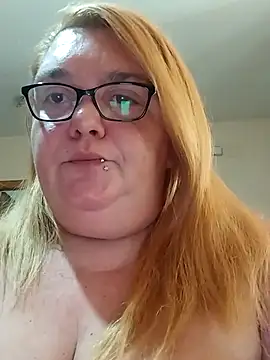 diosacurvy1984 online show from 10/18/25, 09:00