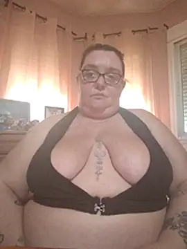 diosacurvy1984 online show from 12/15/25, 10:43