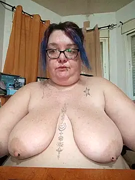 diosacurvy1984 online show from 03/16/26, 07:56