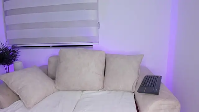 arito   online show from 11/28/25, 09:04