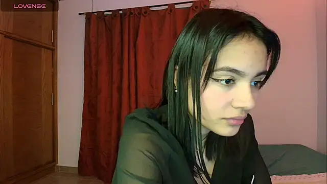 Snapshot of lyraral-f chatting on 02/06/25, 02:22 lyraral-f online show from 02/06/25, 02:22