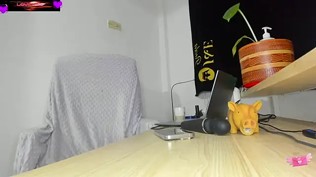 VioletParkker online show from 03/06/26, 02:06