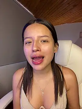 Sofia18 pinkk online show from 11/27/25, 08:53