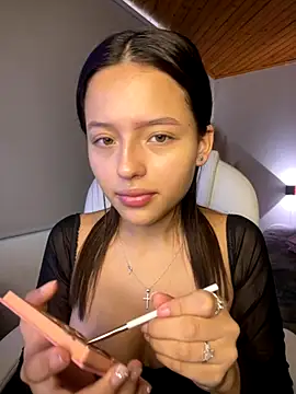 Sofia18 pinkk online show from 11/24/25, 08:31