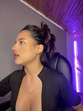 Sofia18 pinkk online show from 03/13/26, 07:52