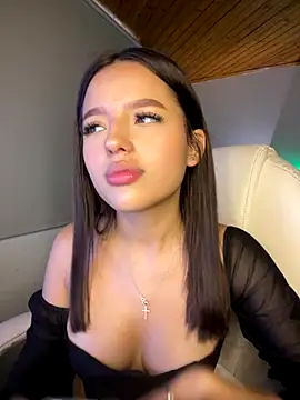 Sofia18 pinkk online show from 11/13/25, 08:46