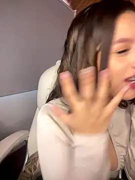 Sofia18 pinkk online show from 11/18/25, 08:23