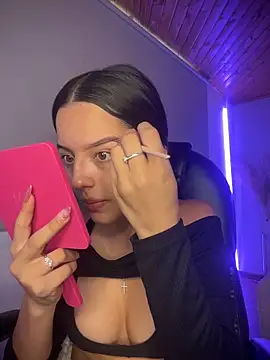 Sofia18 pinkk online show from 04/10/26, 08:38