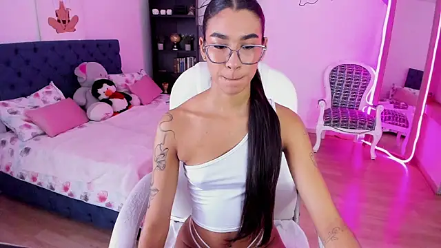 Snapshot of Dana_Paula chatting on 05/25/26, 12:04 Dana Paula online show from 05/25/26, 12:04