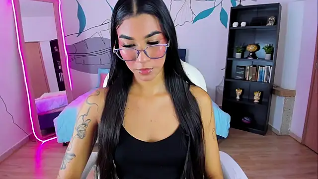 Dana Paula online show from 12/19/25, 11:34