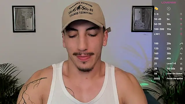 Snapshot of dylanspencer28 chatting on 03/17/25, 11:24 dylanspencer28 online show from 03/17/25, 11:24