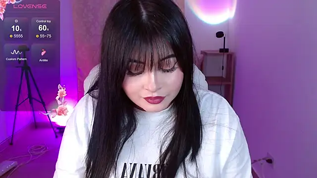Snapshot of isabella1616 chatting on 06/21/26, 02:39 isabella1616 online show from 06/21/26, 02:39