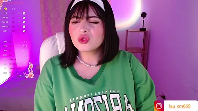 Snapshot of isabella1616 chatting on 03/06/25, 03:35 isabella1616 online show from 03/06/25, 03:35