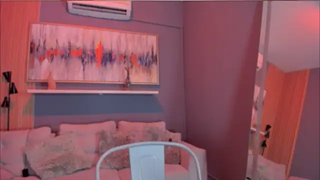 Snapshot of laurah_hill chatting on 09/26/25, 12:12 laurah hill online show from 09/26/25, 12:12