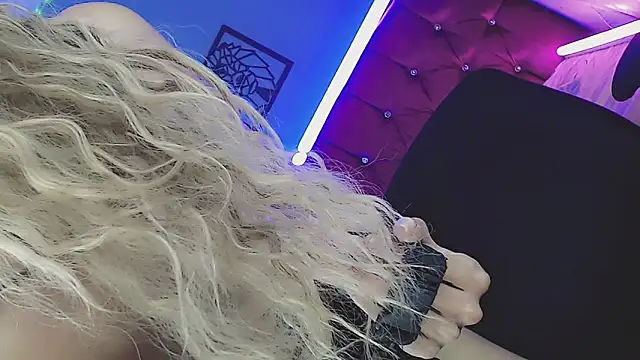 Snapshot of Arlet_Zenere chatting on 01/19/25, 01:55 Arlet Zenere online show from 01/19/25, 01:55