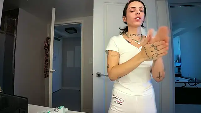 bunnierotten online show from 06/11/26, 06:05