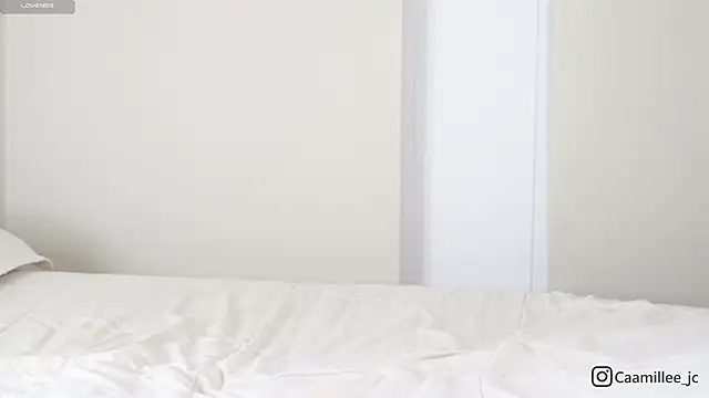 caamillee  online show from 12/05/25, 04:33