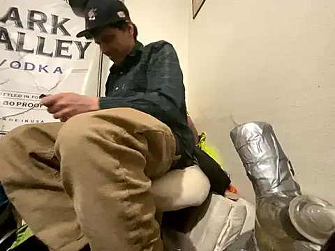 Snapshot of almighty_d chatting on 01/06/26, 08:29 almighty d online show from 01/06/26, 08:29