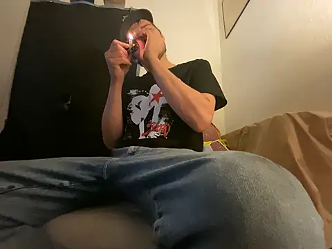 Snapshot of almighty_d chatting on 01/16/26, 04:49 almighty d online show from 01/16/26, 04:49