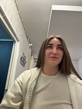 KiraBarlows online show from 03/18/26, 07:48