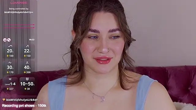 KiraBarlows online show from 11/25/25, 09:48