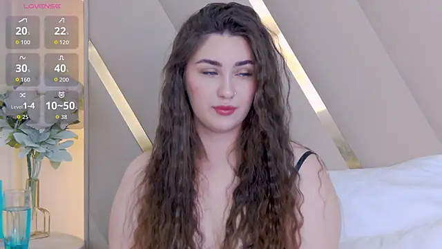 KiraBarlows online show from 10/08/25, 08:42